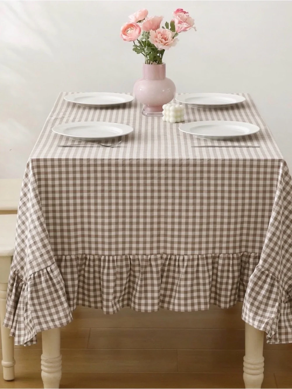 Table cloth taupe 102x60